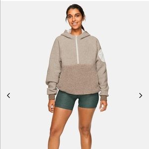 Outdoor voices mega fleece oatmeal size large